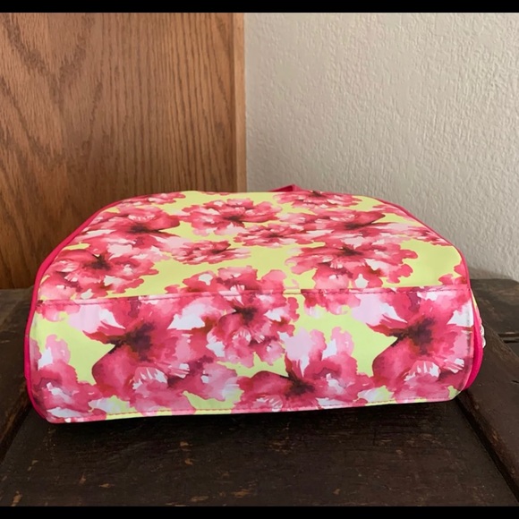 Betsey Johnson 3 Piece Cosmetic Floral Set - Picture 5 of 7